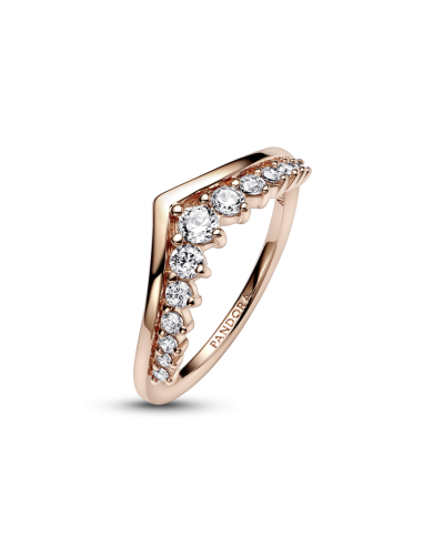 Anillo con un recubrimiento en oro rosa de 14k...
