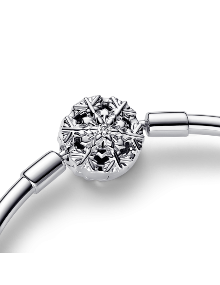 Pulsera Pandora Moments en plata de ley con cierre de Copo de Nieve Brillante