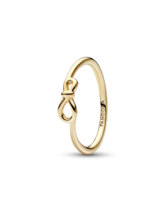 Anillo con un recubrimiento en oro de 14k Nudo Infinito