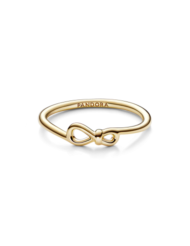 Anillo con un recubrimiento en oro de 14k Nudo...